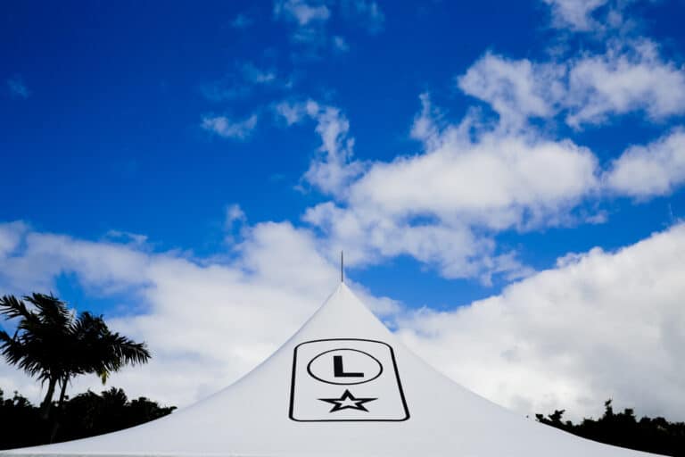 23_Lobby+tent+in+Sky
